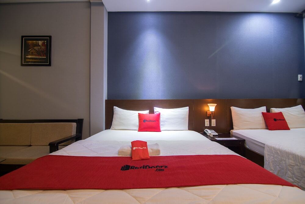 RedDoorz Plus near Tan Dinh Market 2 — фото 1