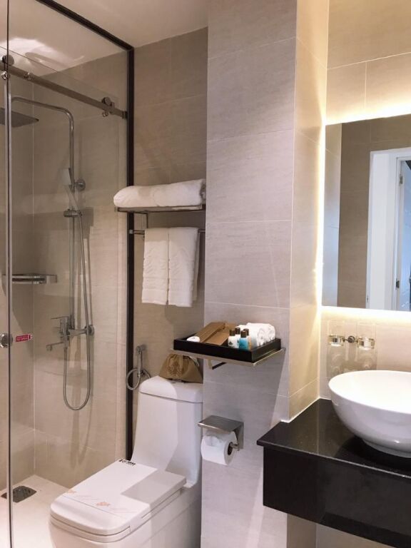 Тхузаумот: Elizabeth Hotel