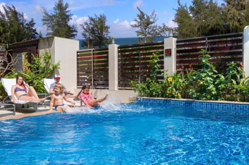 Хойан: Beach Haven Suites Hoi An
