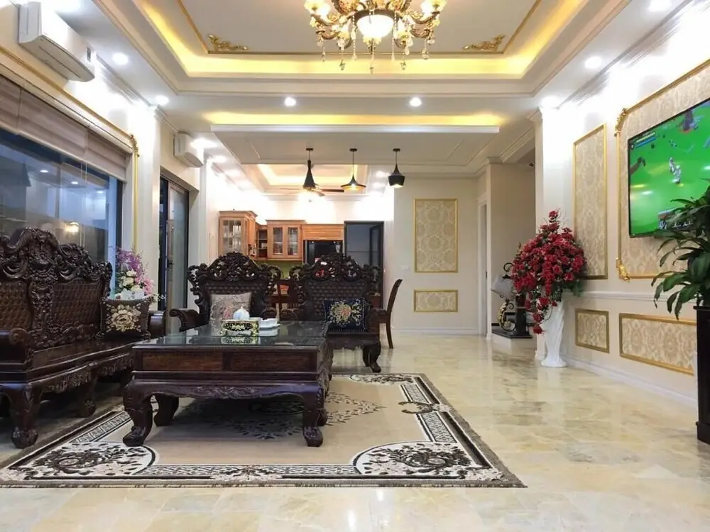 Шамшон: Monza Villa