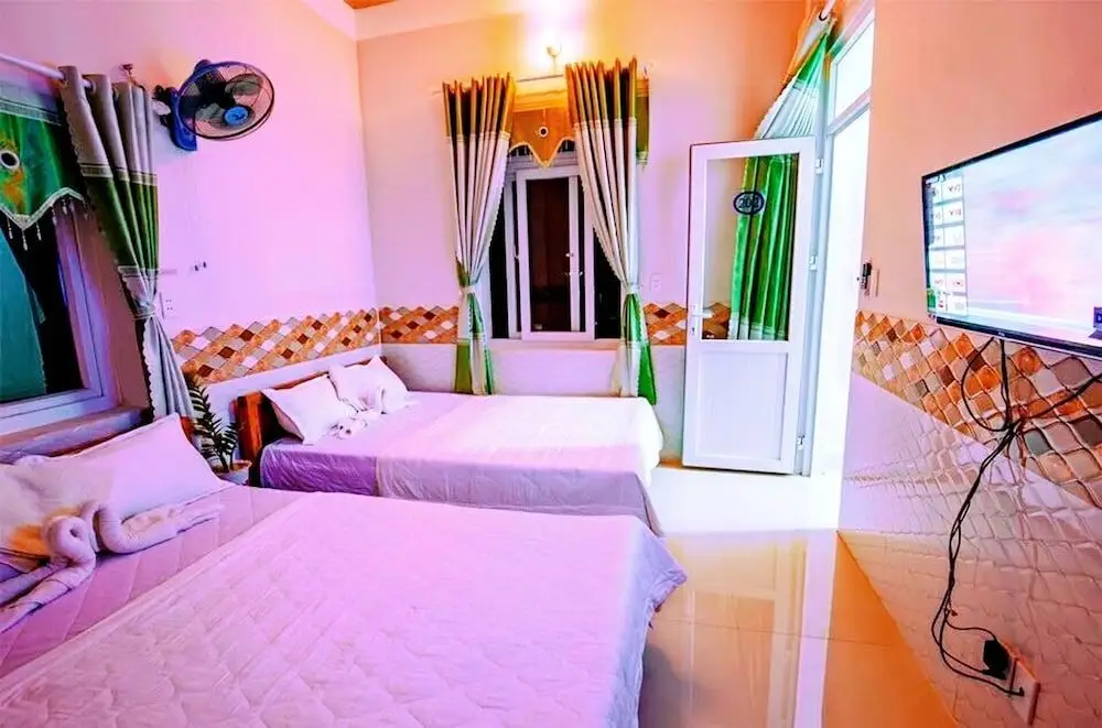 Ан Хи: Nha Nghi Loc Thinh