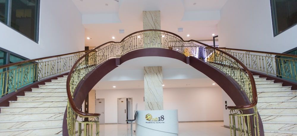Ханой: One 18 Ngoc Lam Apartment