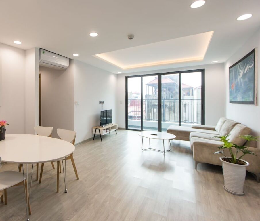 Ханой: One 18 Ngoc Lam Apartment