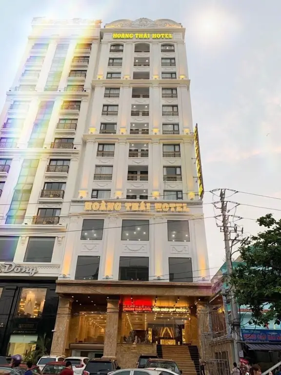 Шамшон: Hoang Thai Hotel