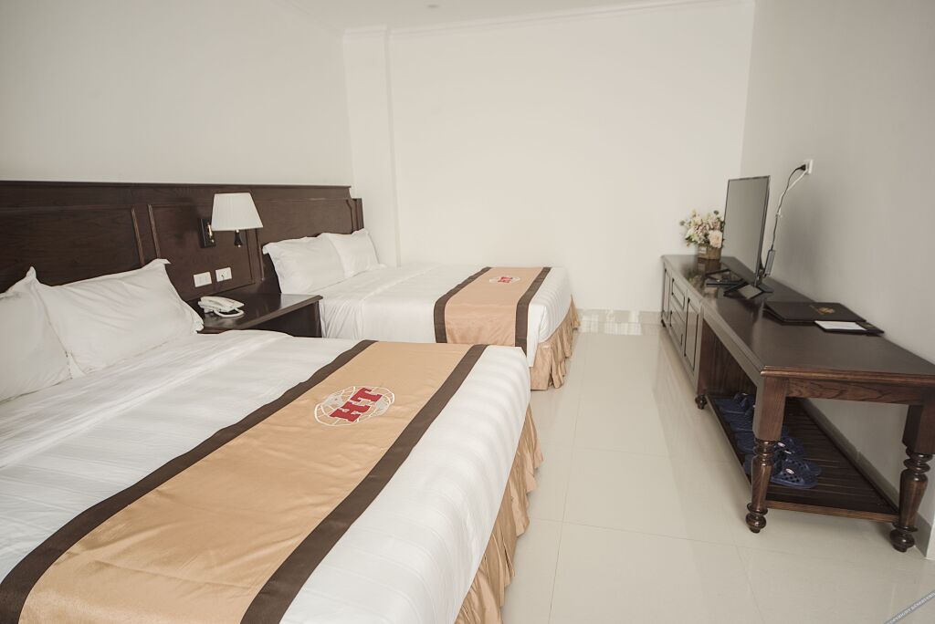 Шамшон: Hoang Thai Hotel