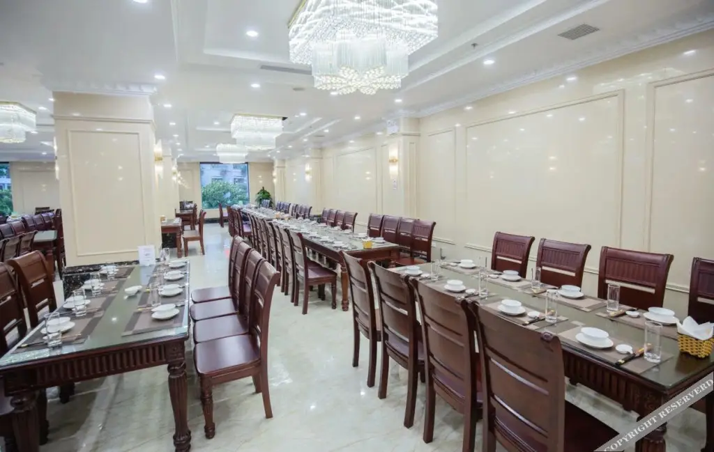 Шамшон: Hoang Thai Hotel