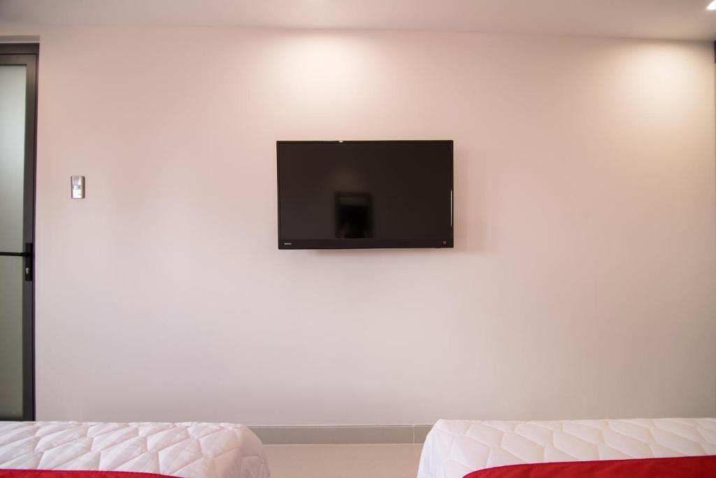 Хошимин: Bin Bin Hotel 7 - Near Ton Duc Thang University