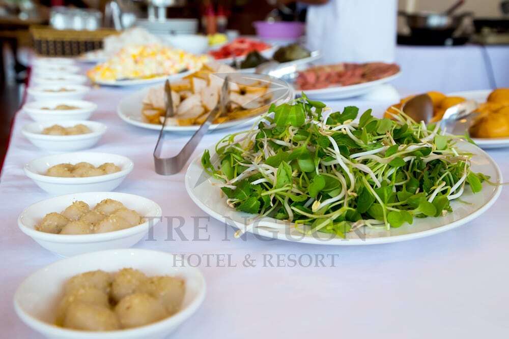 Хатинь: Tre Nguon Hotel & Resort