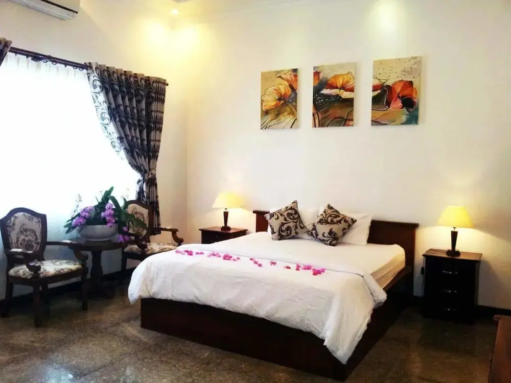 Тан-Мэй-Тай: Núi Cấm Resort