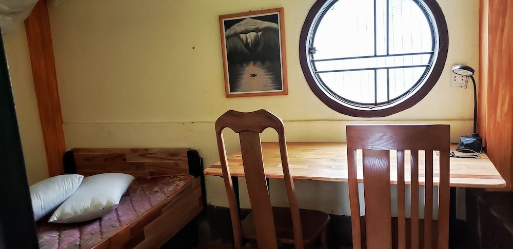 Плейку: Tithonia Homestay
