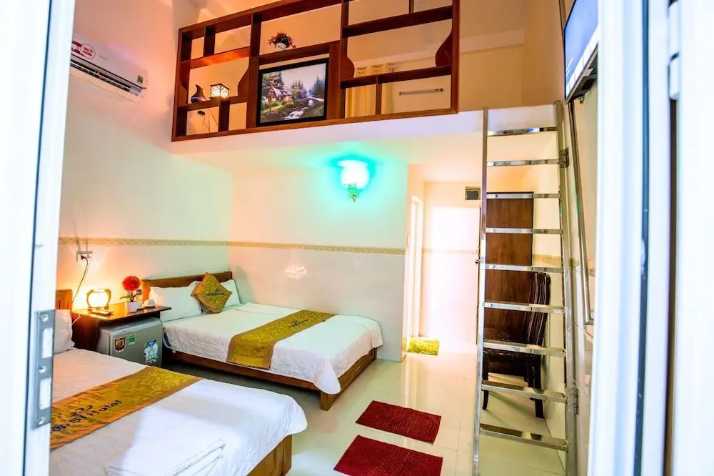 Ан Хи: Hiep Si Hotel