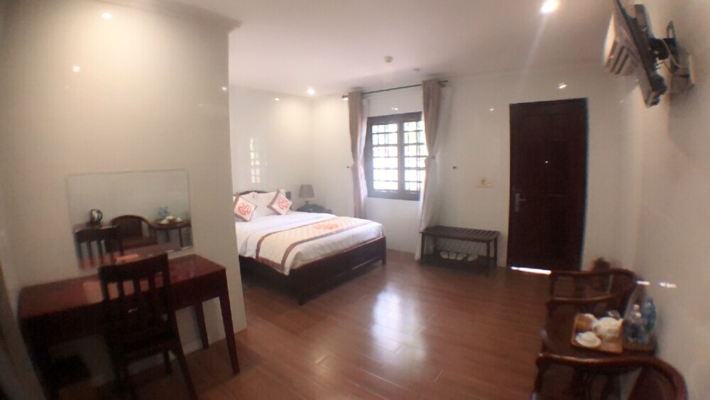 Тан-Мэй-Тай: Van Huong Mai Bungalow