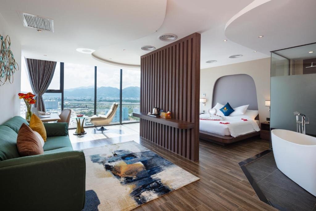 Нячанг: Amber Hotel