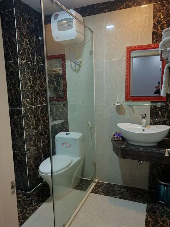 Бакнинь: Cat Tuong New Hotel