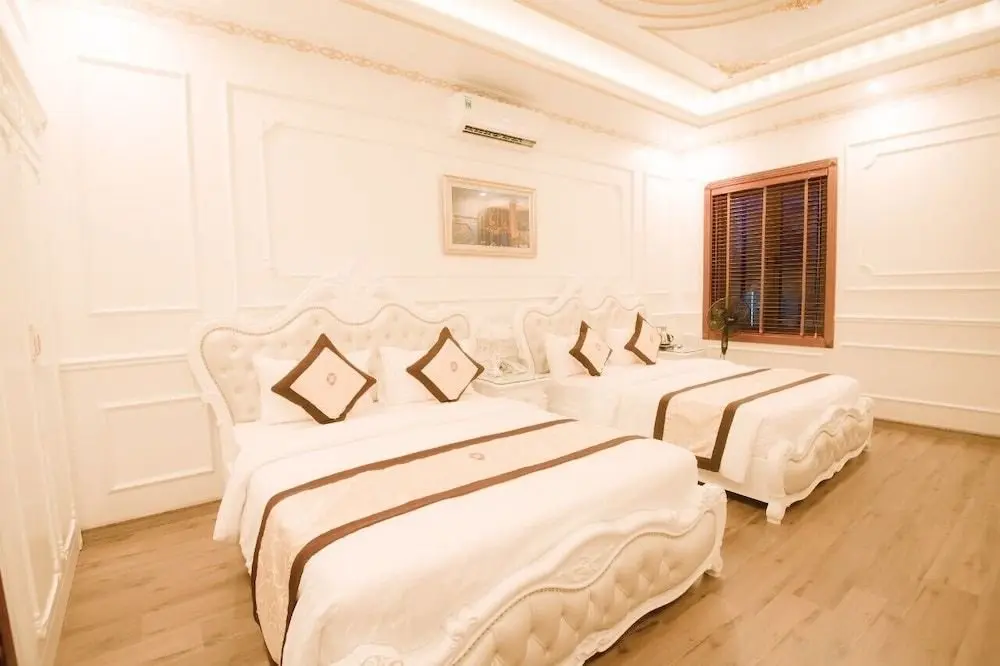 Бакнинь: Gold Business Hotel