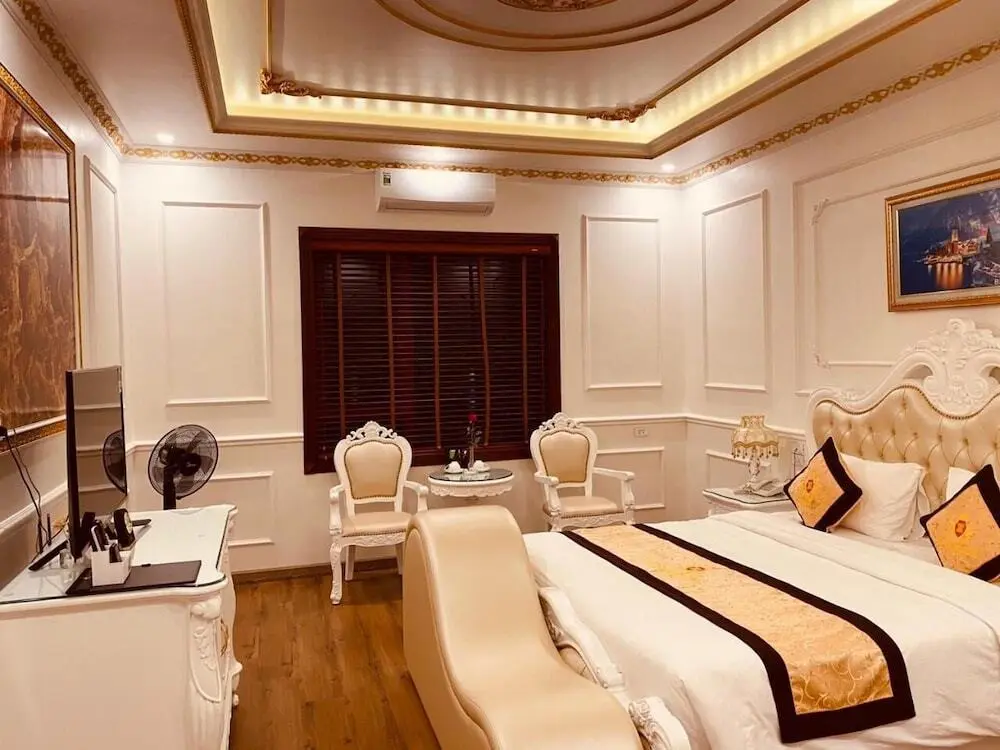 Бакнинь: Gold Business Hotel