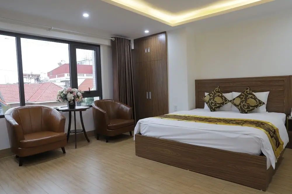 Бакнинь: Amy Hotel