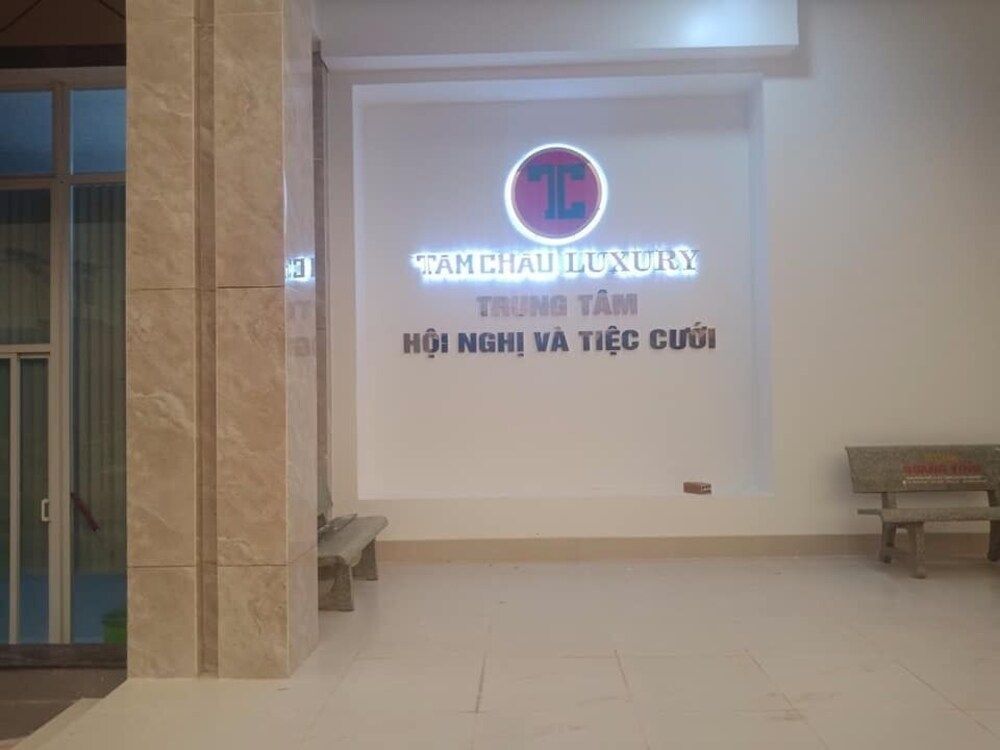 Да-Хуоай: Tam Chau Luxury Hotel