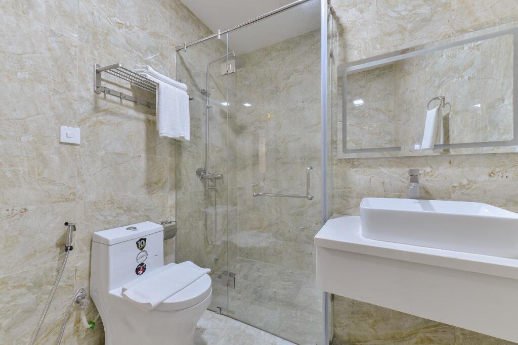 Нячанг: Yen Vang Hotel & Apartment