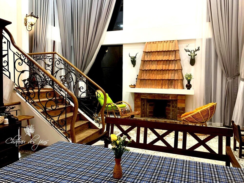 Lau Dai Thong Chateau Des Pins — фото 1