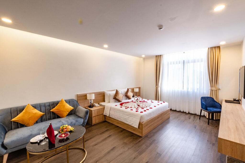 Лиен Нгха: Sandals Star Hotel
