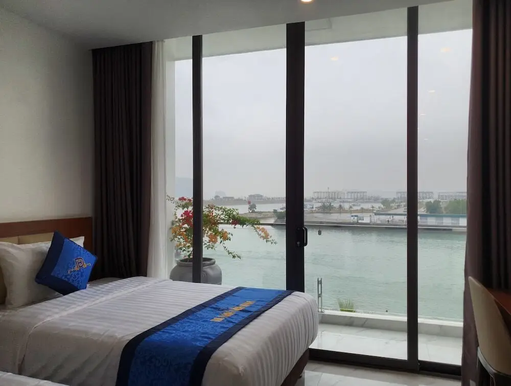 Халонг: Ha Long Land Hotel