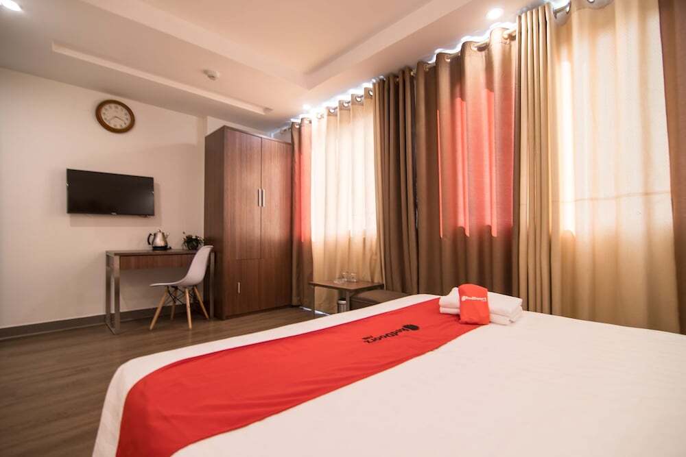 Ханой: RedDoorz near Giap Bat