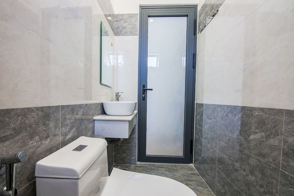 Далат: Oyo 671 Ez'S House Hotel