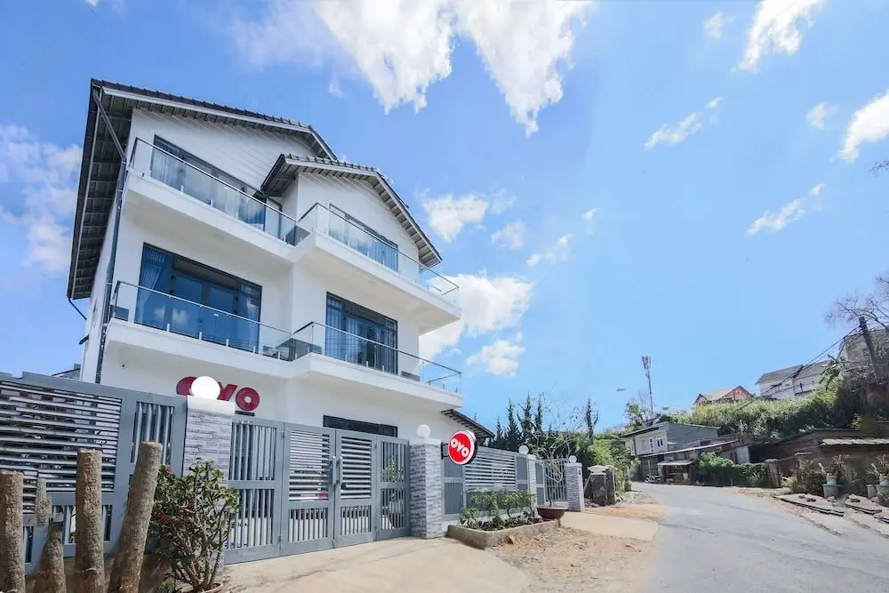Далат: Oyo 671 Ez'S House Hotel