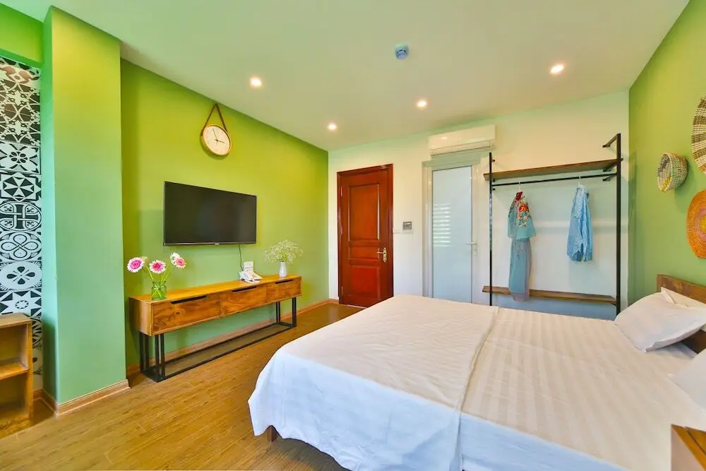 Ханой: Lakeside House - Hanoi