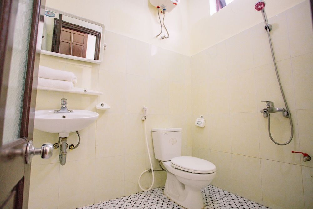 Хюэ: SPOT ON 749 Four Seasons Guest House