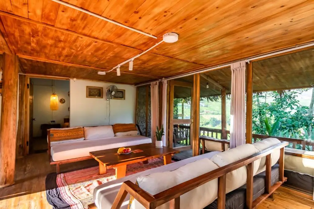 Шапа: Toce House