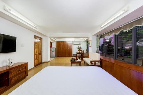 Ханой: Granda Corner Apartment