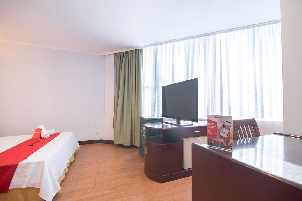 Ханой: RedDoorz Plus near Van Mieu Quoc Tu Giam