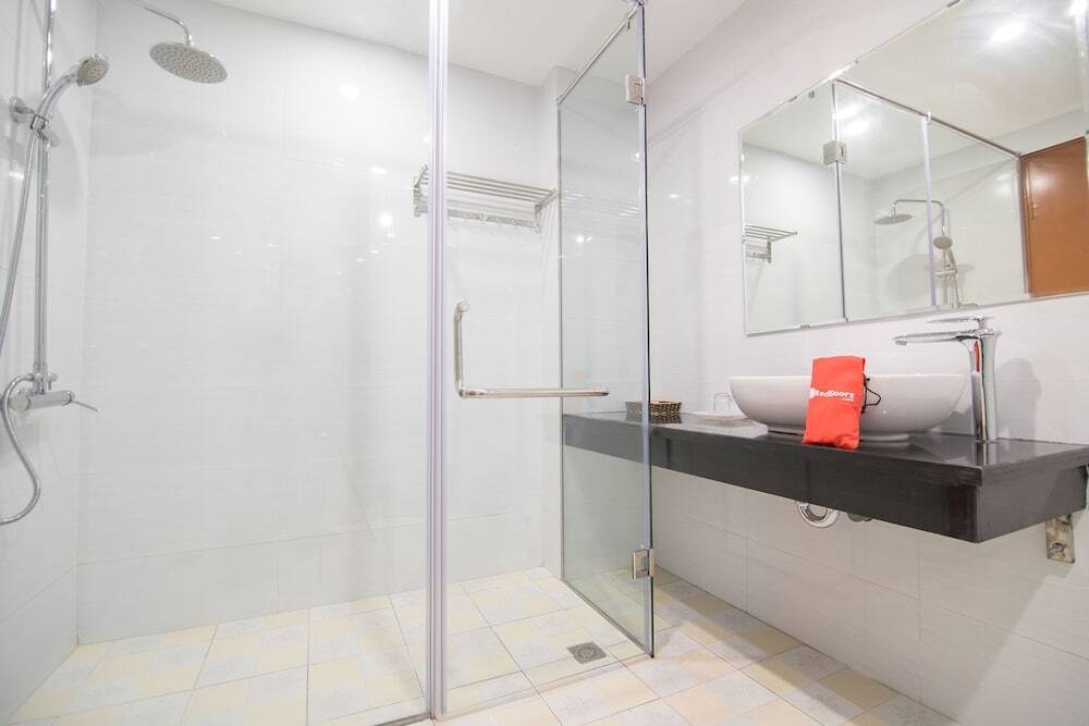 Ханой: RedDoorz Plus near Van Mieu Quoc Tu Giam