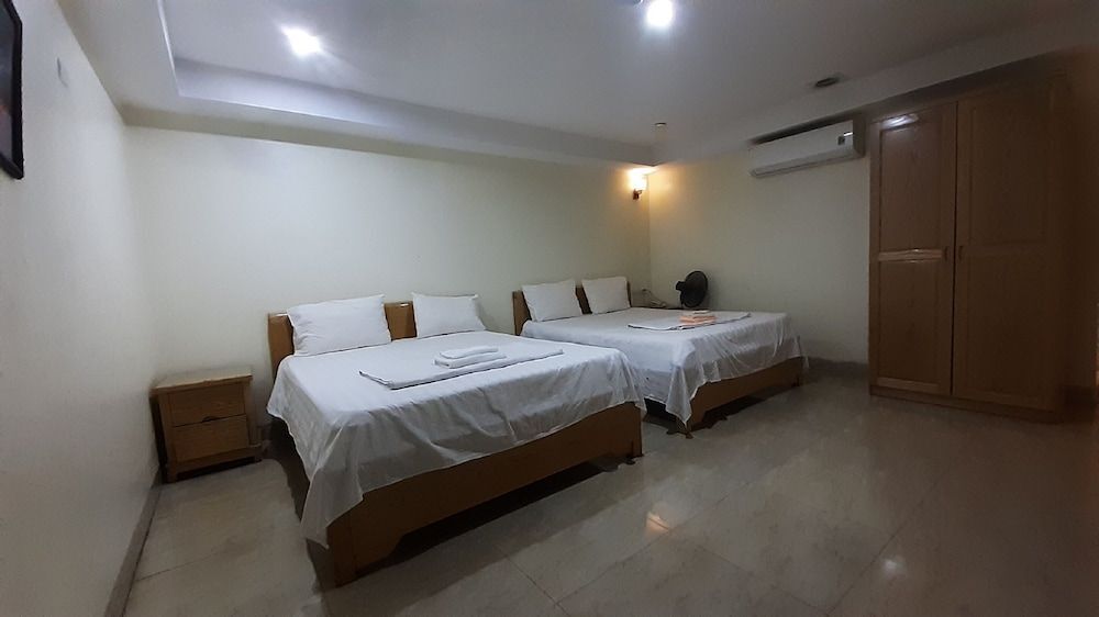 Ханой: Oyo 1000 Az Hotel