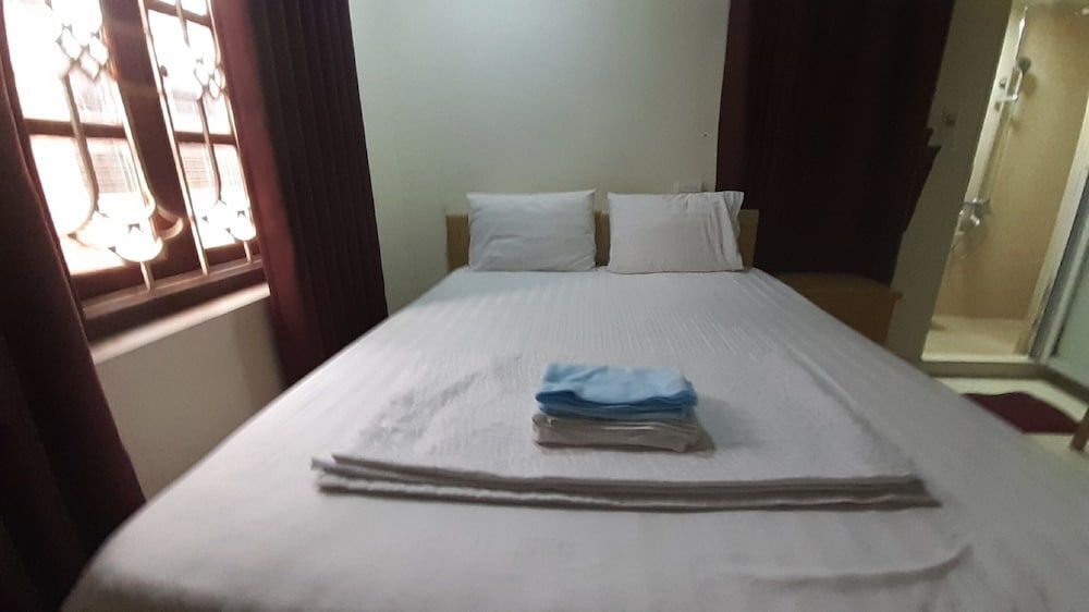 Ханой: Oyo 1000 Az Hotel