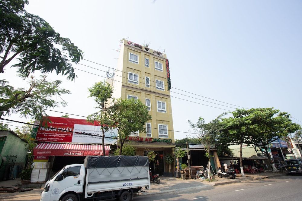 OYO 1063 Thuan An Hotel — фото 1