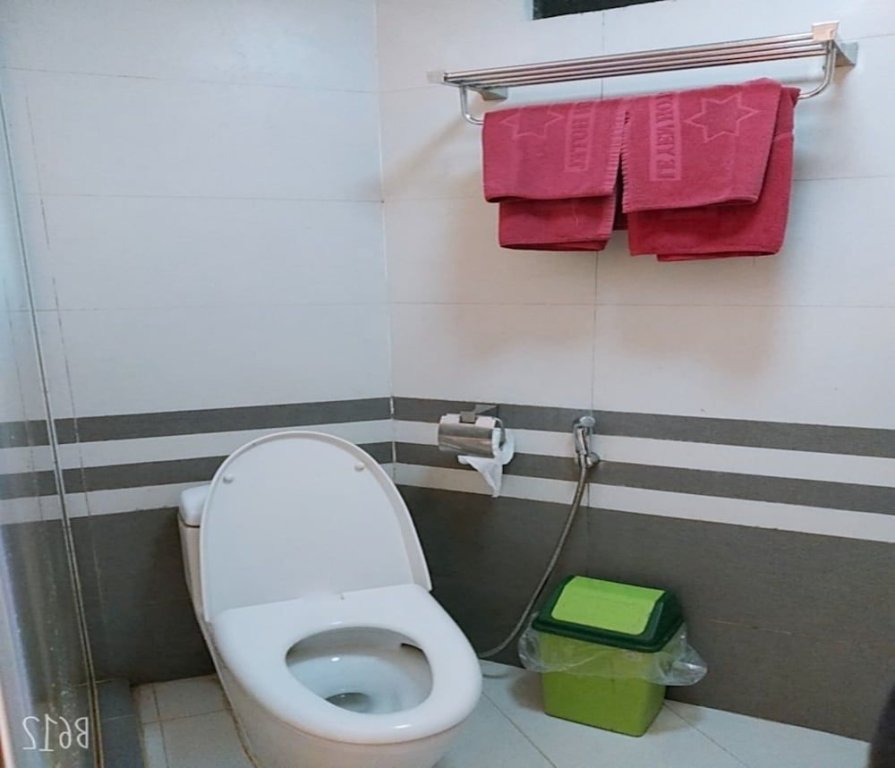 Ханой: OYO 1031 Le Yen Hotel near Thien Duc Hospital
