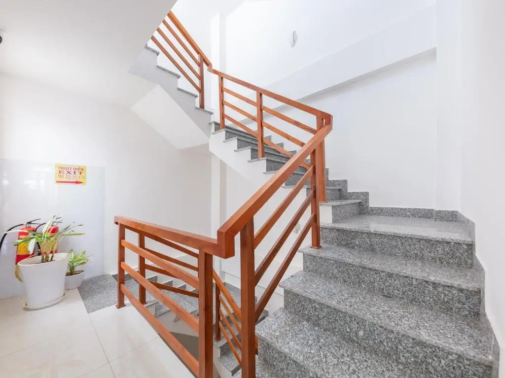 Нячанг: OYO 1028 Flower House Apartment