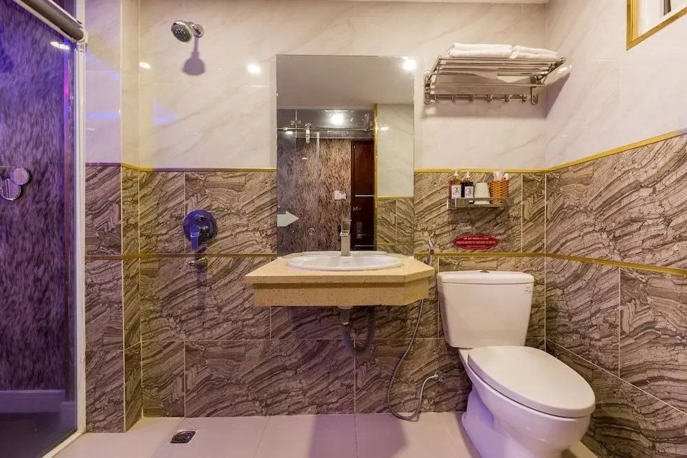 Хошимин: OYO 1108 Iboss Hotel