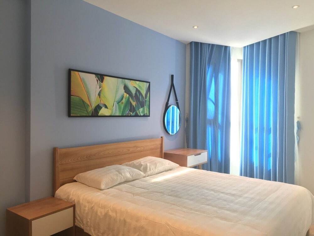 Халонг: Ha Long Bayview 2br Apartment -009