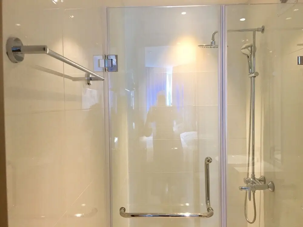 Халонг: Ha Long Bayview 2br Apartment -009