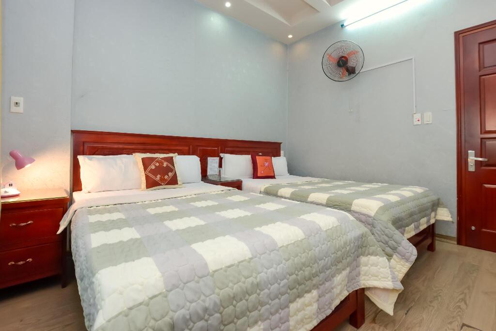 Ханой: OYO 1065 Song Long Hotel near Thu Cuc International General Hospital