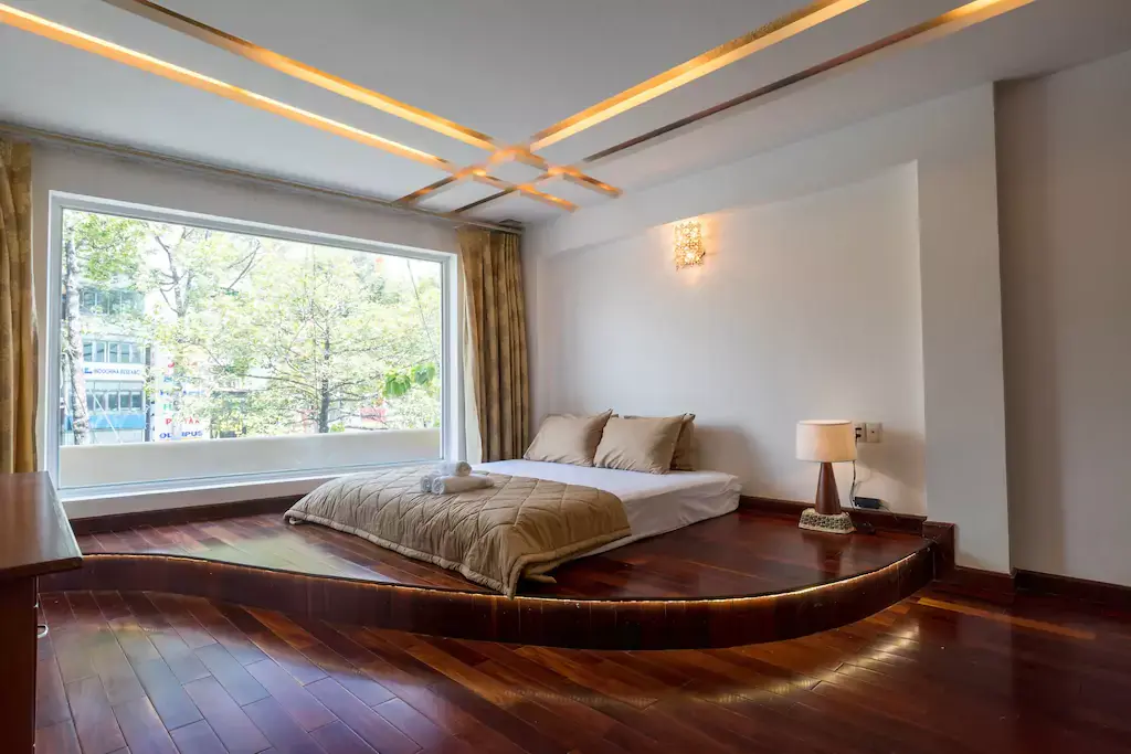 Хошимин: 102sqm WOODEN APT with 2BR in Ben Thanh