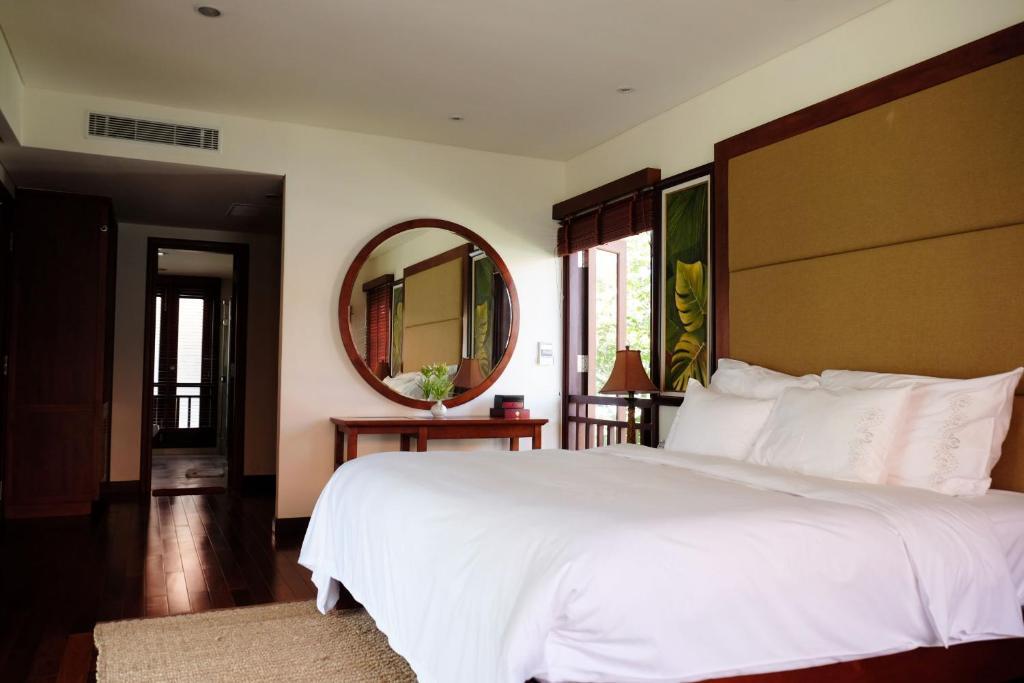 Дананг: 4BR Pearl Villa at Furramar Danang