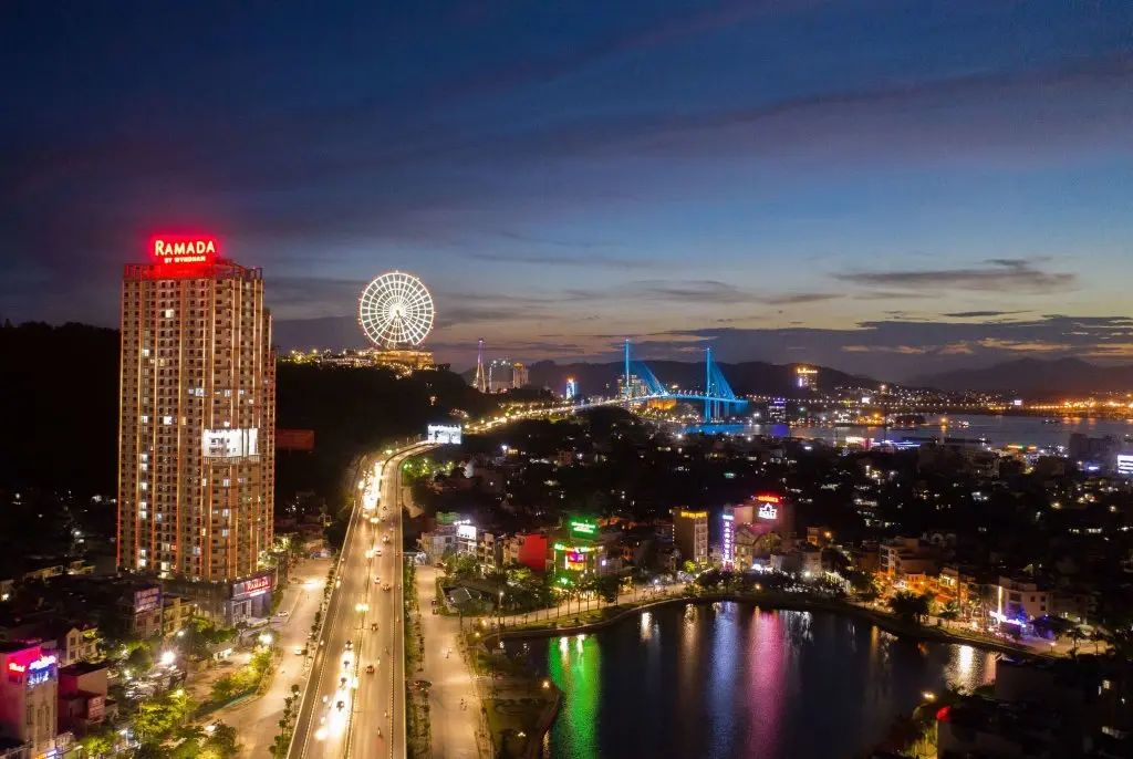 Халонг: Ramada Hotel & Suites by Wyndham Halong Bay View