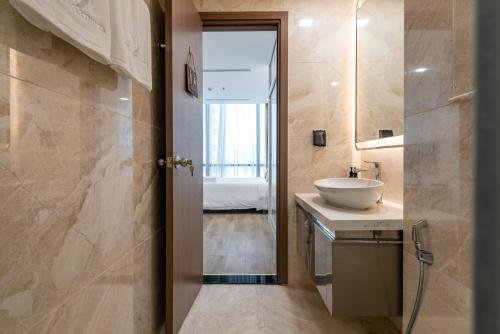 Хошимин: Vinhomes Service Apartment - Central 3 - 2007