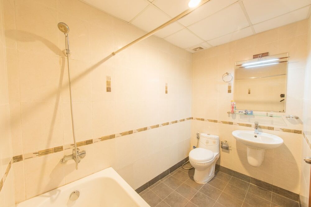 Хошимин: Le Soleil Central River View 3BR Apartment