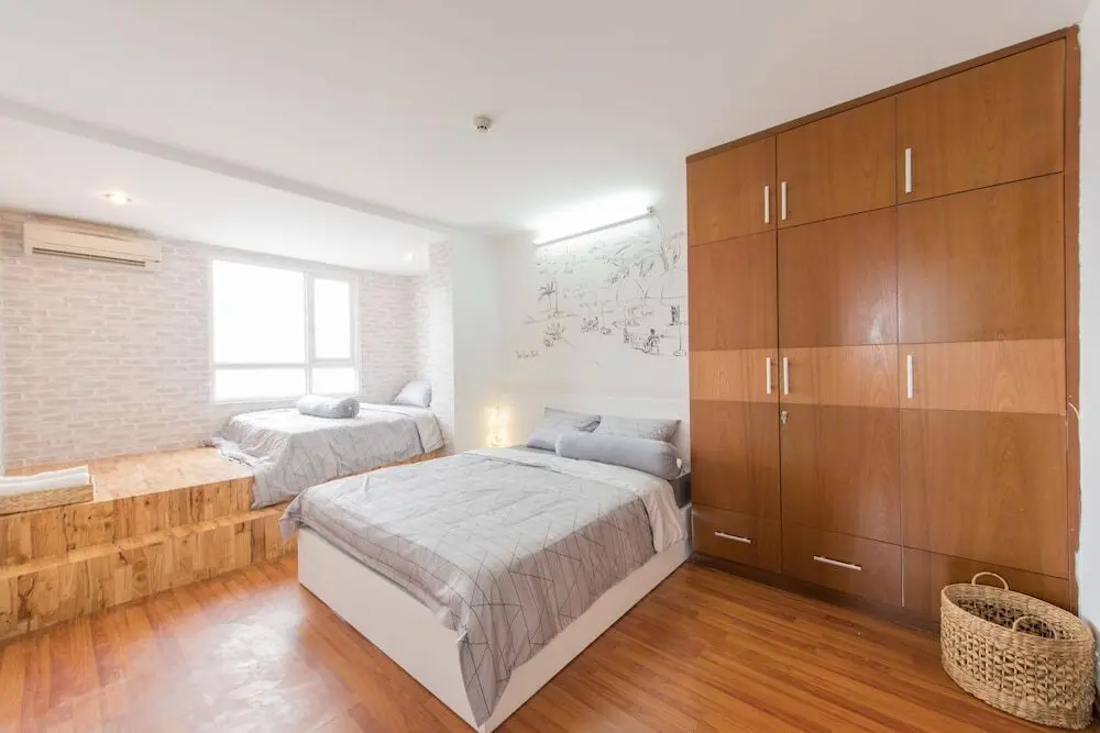 Хошимин: Le Soleil Central River View 3BR Apartment